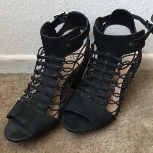 Black strappy Vince Camuto heel size 9